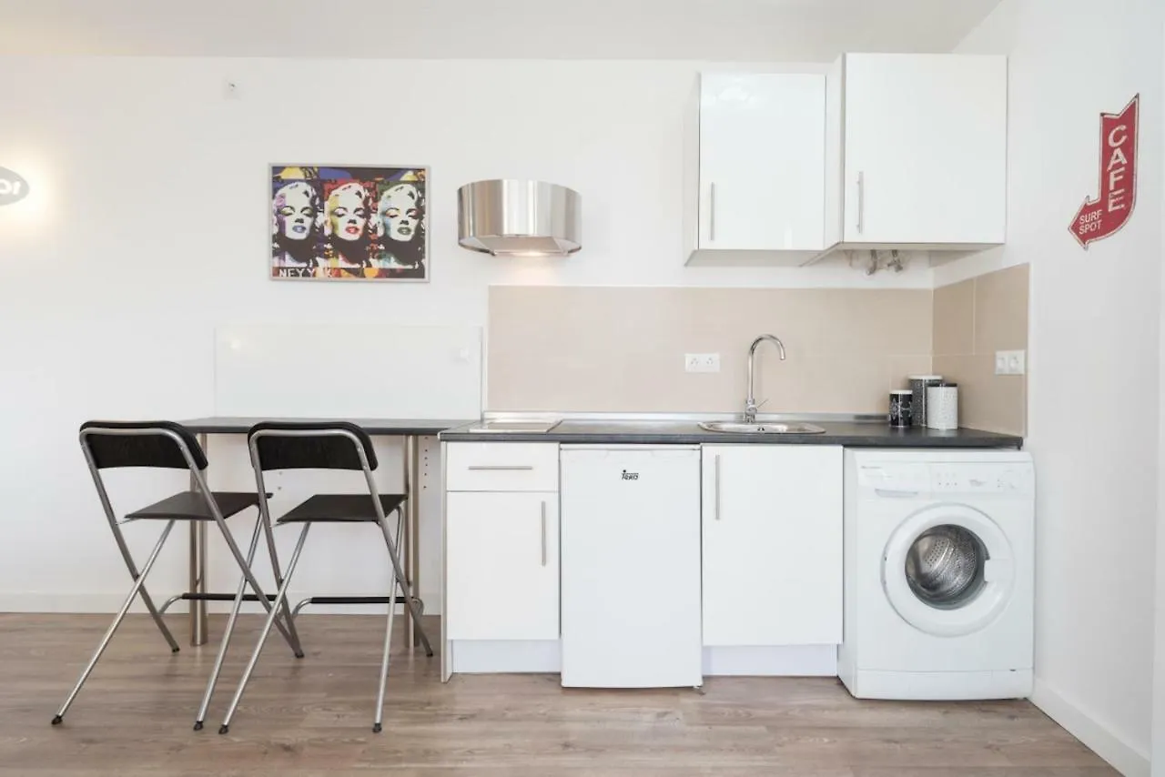 Candado Beach Studios Malaga Apartment